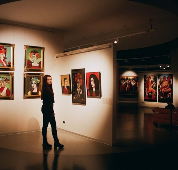 how to submit paintings to gallery